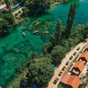  Lodge River Huts Zrmanja Kroatië