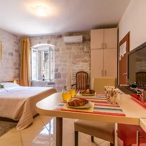 https://apartments-dora-trogir.splithotels.org