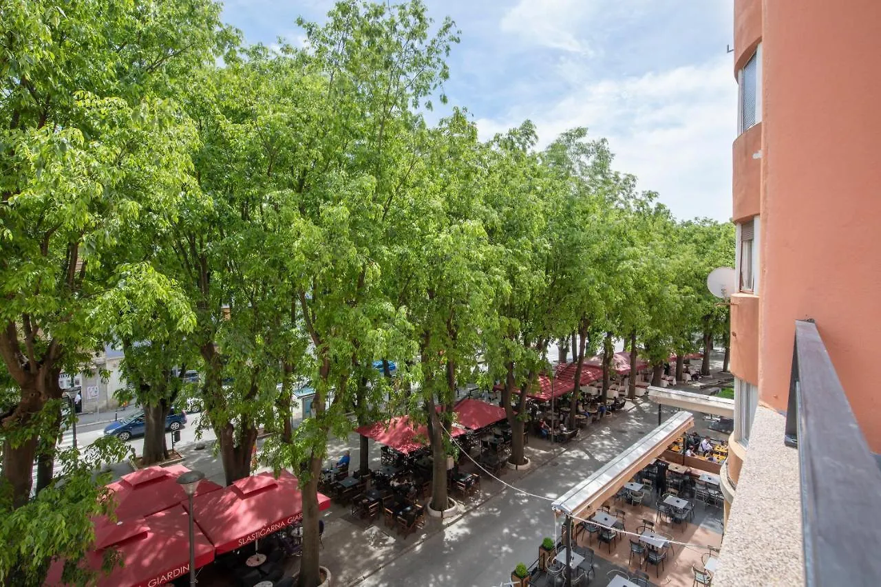 Polai Center Apartments Pola